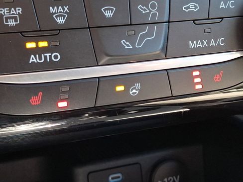 Used 2022 Ford Escape SE w/ Cold Weather Package AWD/4WD image 24