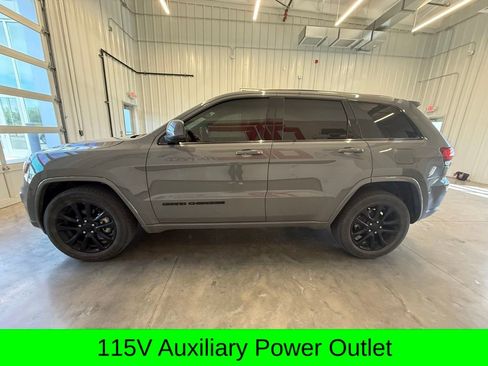 Used 2020 Jeep Grand Cherokee Altitude AWD/4WD image 9