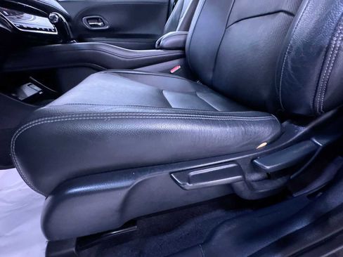 Used 2019 Honda HR-V EX-L image 5