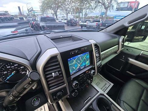 Used 2021 Ford F250 Lariat image 7