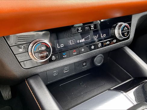 Used 2022 Mitsubishi Outlander SEL image 32