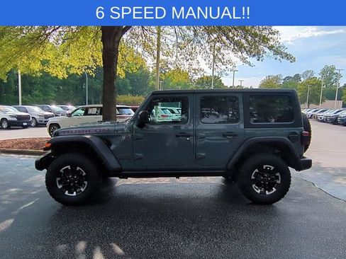 Used 2024 Jeep Wrangler Unlimited Rubicon w/ Technology Group AWD/4WD image 2