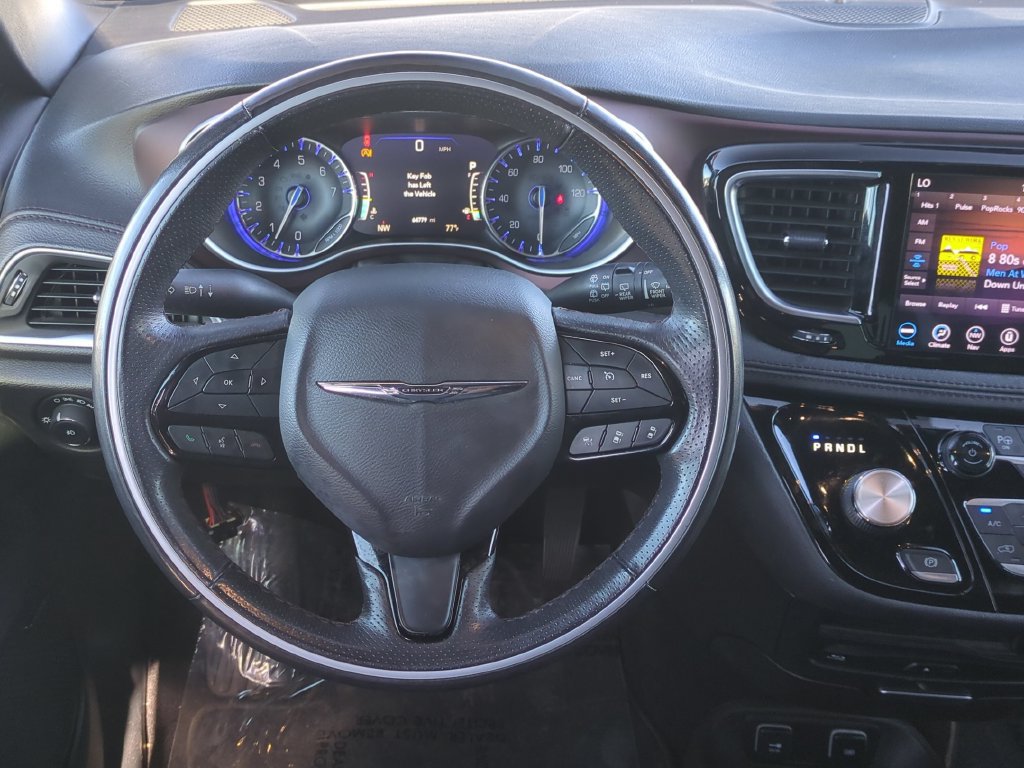 Used 2020 Chrysler Pacifica Limited FWD image 21
