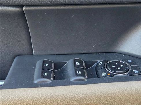 Used 2023 Ford Expedition XLT AWD/4WD image 9