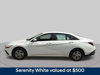New 2026 Hyundai Elantra SE