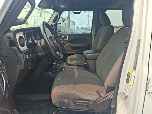 Used 2024 Jeep Wrangler Unlimited Sport AWD/4WD image 13