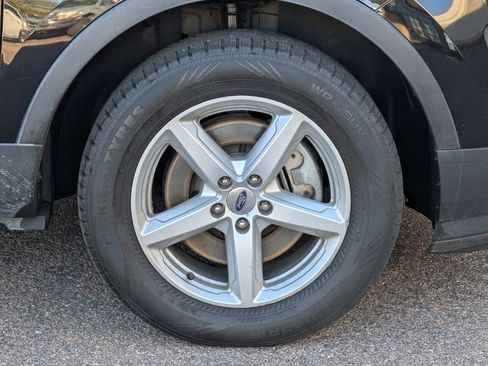 Used 2016 Ford Explorer XLT w/ Equipment Group 202A image 10