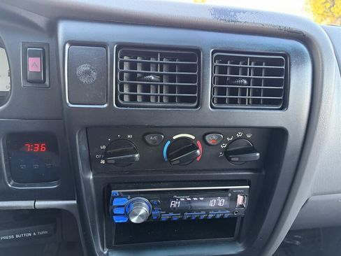 Used 2003 Toyota Tacoma PreRunner RWD image 18