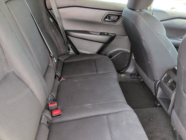 Used 2025 Nissan Rogue S FWD image 11