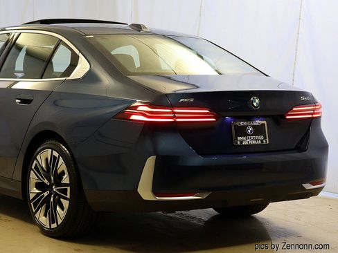 Used 2026 BMW 540i xDrive AWD/4WD image 8