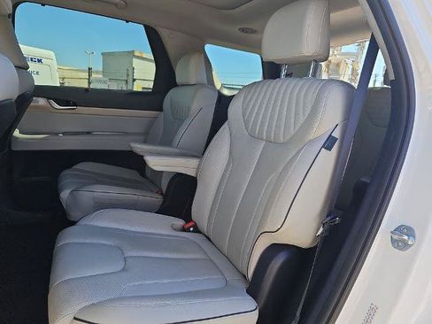 Used 2024 Hyundai Palisade Limited FWD image 14