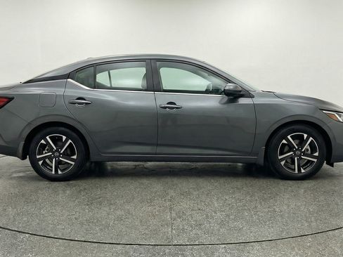Used 2025 Nissan Sentra SV FWD image 11