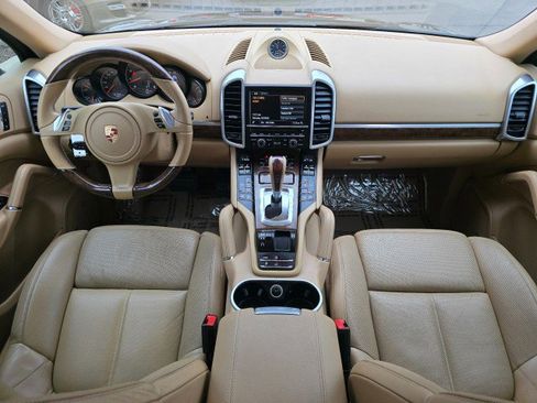 Used 2013 Porsche Cayenne image 17