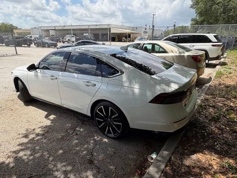 Used 2024 Honda Accord Touring image 4