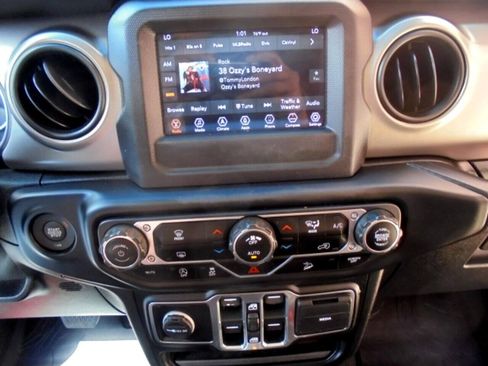 Used 2020 Jeep Wrangler Unlimited Sport AWD/4WD image 14