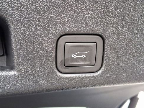 Used 2026 Chevrolet Traverse RS image 27