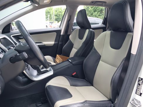 Used 2017 Volvo XC60 T6 Dynamic w/ Preferred Option Package AWD/4WD image 31