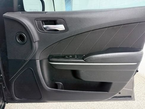 Used 2022 Dodge Charger SXT RWD image 17