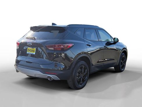 New 2026 Chevrolet Blazer LT w/ Midnight/Sport Edition image 5