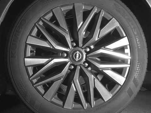 Used 2025 Nissan Altima 2.5 SV image 14