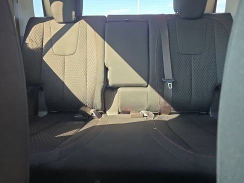 Used 2015 GMC Terrain SLE FWD image 19
