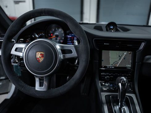 Used 2015 Porsche 911 GT3 RWD image 41