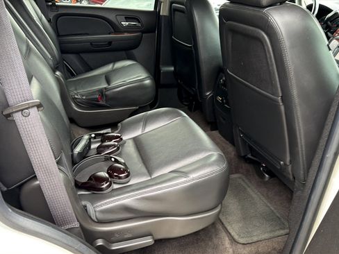 Used 2014 Chevrolet Tahoe LTZ AWD/4WD image 9