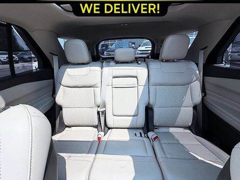 Used 2020 Ford Explorer Platinum w/ Premium Technology Package AWD/4WD image 18