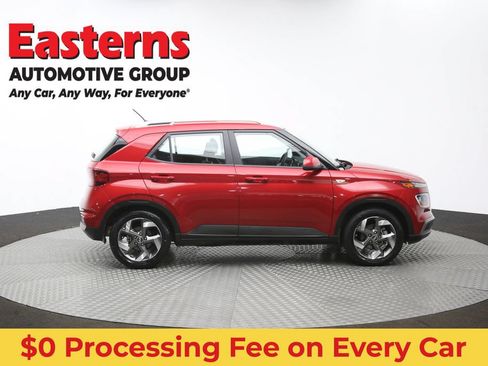 Used 2023 Hyundai Venue Limited FWD image 46