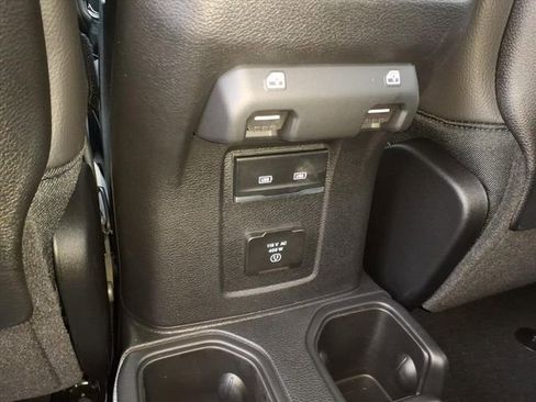 New 2025 Jeep Gladiator Sport image 11