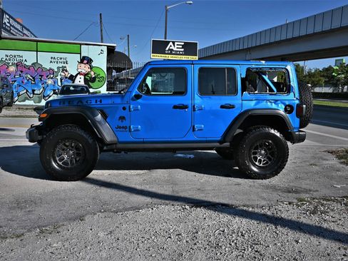 Used 2022 Jeep Wrangler Unlimited Sport w/ Xtreme Recon 35" Tire Package image 5