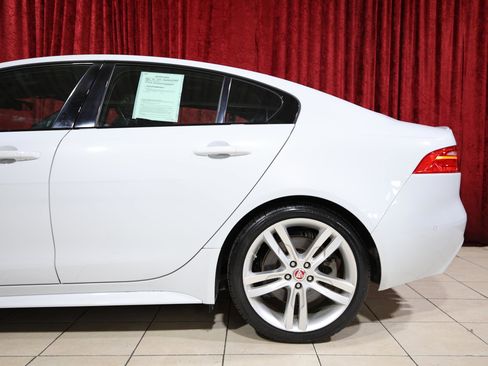 Used 2019 Jaguar XE Landmark Edition image 5