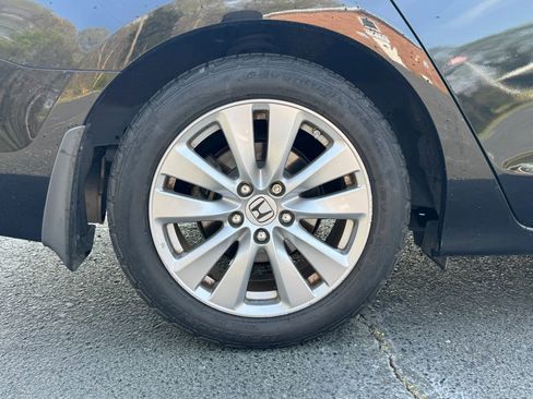 Used 2011 Honda Accord EX-L image 8