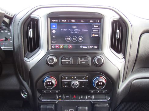 Used 2020 Chevrolet Silverado 1500 LTZ w/ LTZ Convenience Package image 24