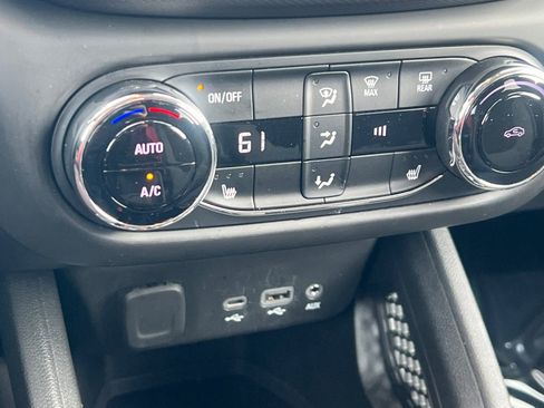 Used 2022 Chevrolet TrailBlazer LT w/ Convenience Package image 18