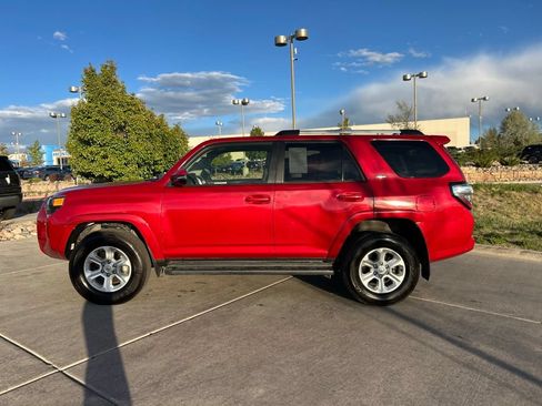 Used 2024 Toyota 4Runner SR5 Premium AWD/4WD image 5