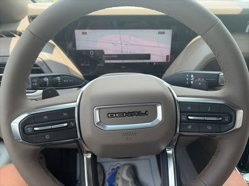 New 2026 GMC Yukon XL Denali w/ Sun & Power Step Package AWD/4WD image 21
