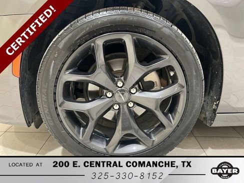 Used 2022 Chrysler 300 Touring L image 27