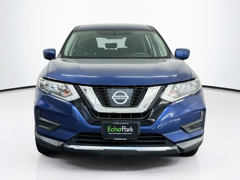 Used 2017 Nissan Rogue S AWD/4WD image 2