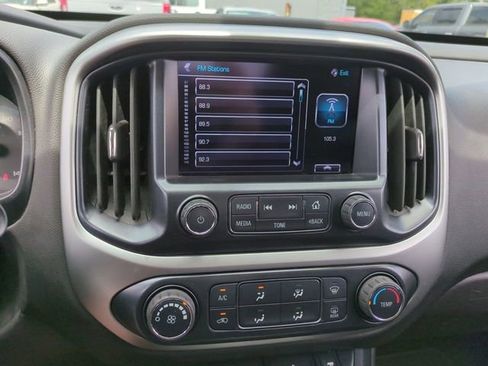 Used 2016 Chevrolet Colorado LT w/ LT Convenience Package RWD image 17
