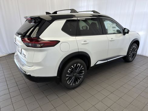 New 2026 Nissan Rogue Platinum AWD/4WD image 4