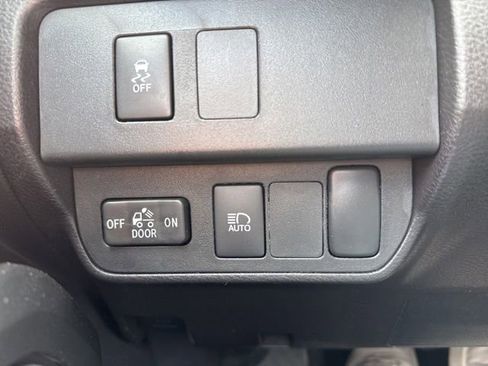 Used 2023 Toyota Tacoma SR AWD/4WD image 19