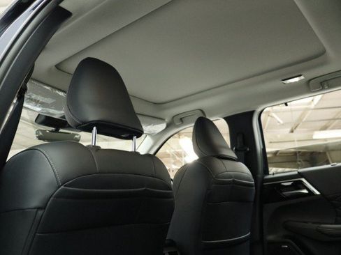 New 2026 Mitsubishi Outlander SEL FWD image 23
