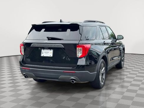 Used 2021 Ford Explorer XLT w/ Equipment Group 202A RWD image 4