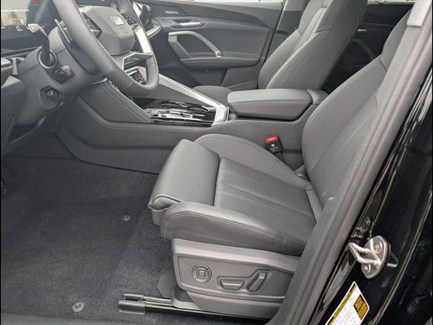 New 2025 Audi Q5 2.0T Premium Plus image 8
