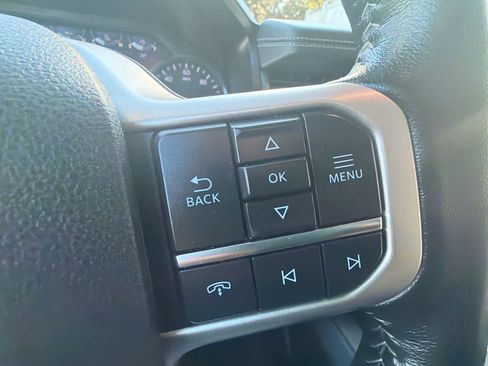 Used 2023 Ford Expedition XLT image 23