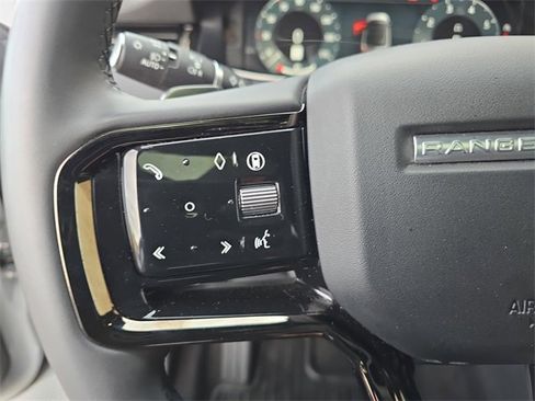 Used 2024 Land Rover Range Rover Evoque Dynamic SE image 20