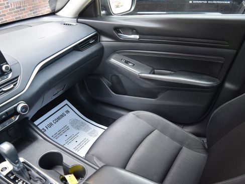 Used 2019 Nissan Altima 2.5 S image 14