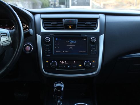 Used 2016 Nissan Altima 2.5 SL w/ 2.5 Technology w/LED Package FWD image 21