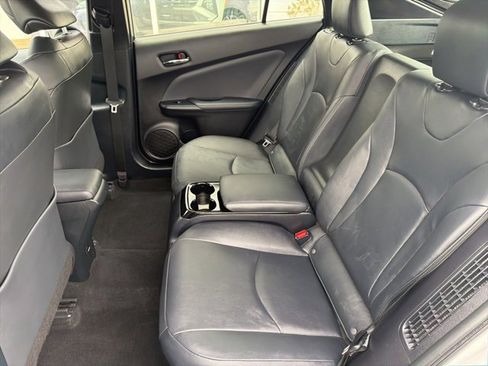 Used 2018 Toyota Prius Prime Premium image 33